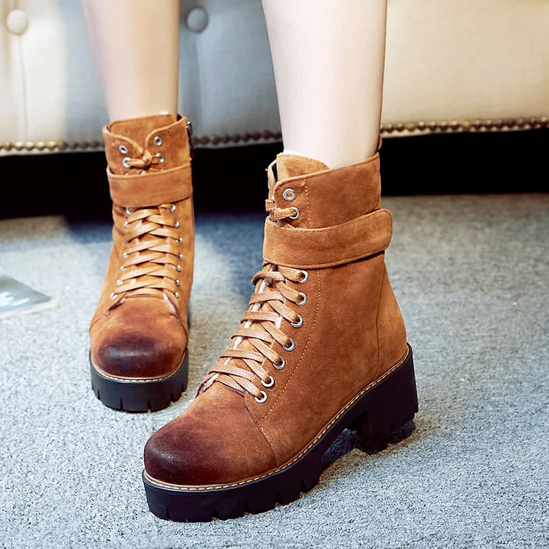 ASUMER 2020 New snow boots thick fur platform lace up pu nubuck leather winter keep warm ankle boots Retro ladies shoes size 42
ASUMER 2020 New snow boots thick fur platform lace up pu nubuck leather winter keep warm ankle boots Retro ladies shoes size 42