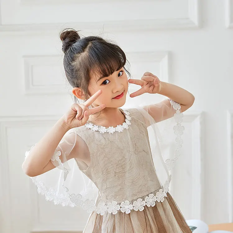 Spring and summer children's shawl new white and red tulle head girl lace outside princess flower child word shoulder
Spring and summer children's shawl new white and red tulle head girl lace outside princess flower child word shoulder