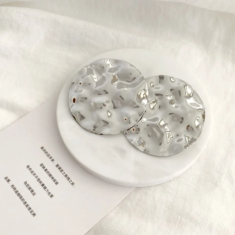 LWONG Simple Oversized Hammered Coin Disc Stud Earrings for Women Vintage Brass Minimalist Earrings Statement Big Stud Earrings
LWONG Simple Oversized Hammered Coin Disc Stud Earrings for Women Vintage Brass Minimalist Earrings Statement Big Stud Earrings