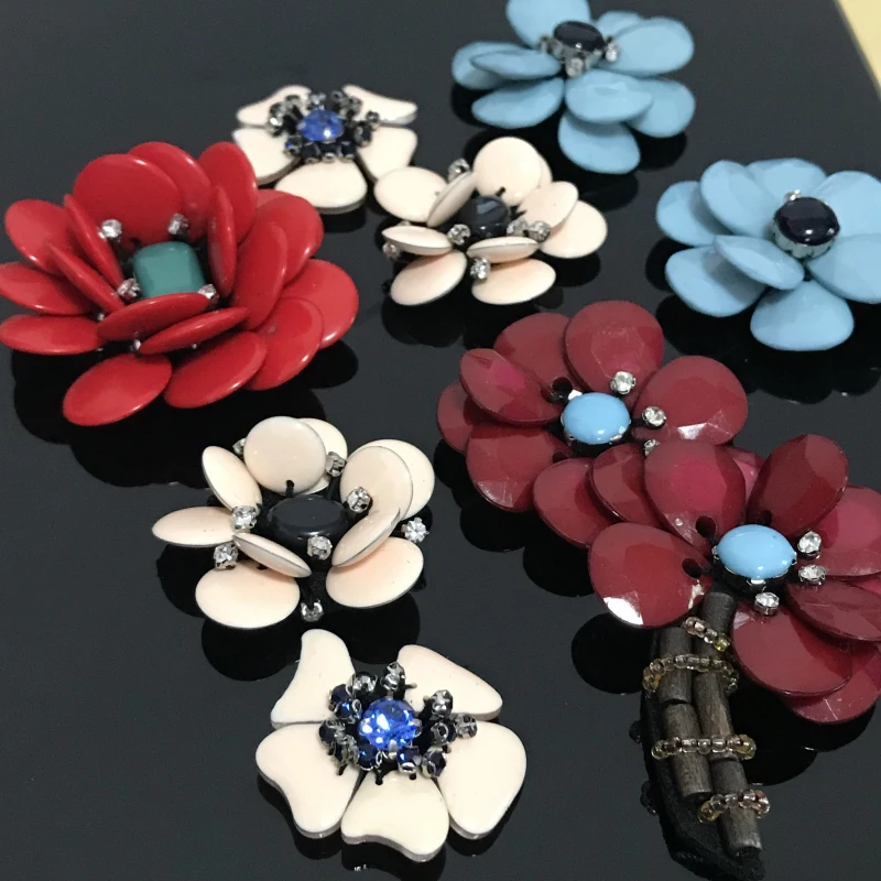 flower rhinestones bead brooch patches applique crystal fabric sew on patch fashion clothing bags decoration patch
flower rhinestones bead brooch patches applique crystal fabric sew on patch fashion clothing bags decoration patch