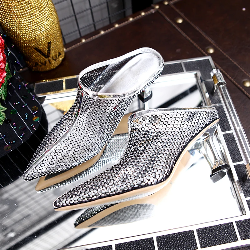 Moraima Snc 2019 New Woman Luxury Slipper Silver Pointed Toe Mesh Crystal Elegant Lady Party Shoes Elegant Clear Heels Slides
Moraima Snc 2019 New Woman Luxury Slipper Silver Pointed Toe Mesh Crystal Elegant Lady Party Shoes Elegant Clear Heels Slides