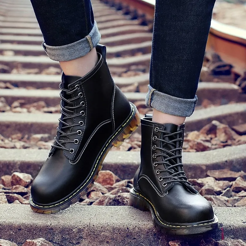AKZ Mixed color Unisex Ankle Boots New Fashion Autumn Winter warm Men Martin Boots High Quality Split leather Male High Boots
AKZ Mixed color Unisex Ankle Boots New Fashion Autumn Winter warm Men Martin Boots High Quality Split leather Male High Boots
