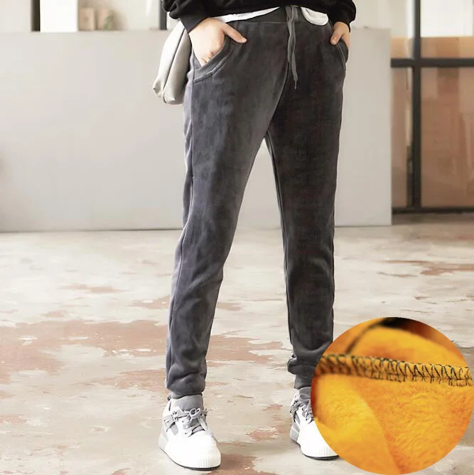 #2034 Autumn Winter Pleuche Pants Women Velvet Track Harem Pants Female Black/Grey Keep Warm Thick Fleece Trousers Elastic Waist
#2034 Autumn Winter Pleuche Pants Women Velvet Track Harem Pants Female Black/Grey Keep Warm Thick Fleece Trousers Elastic Waist