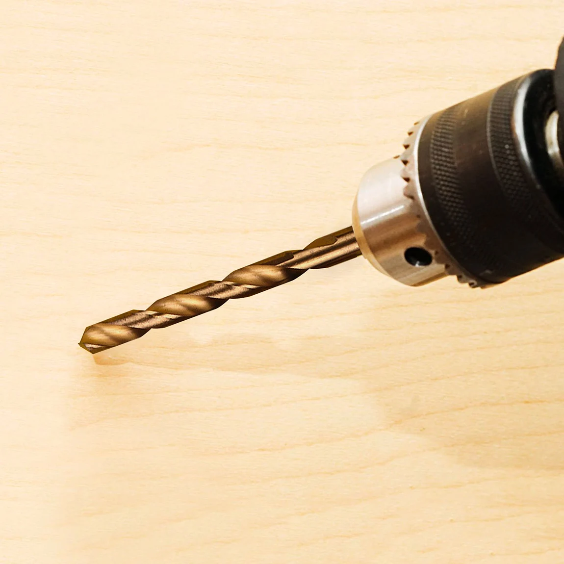 13 PCS HSS-Ti Twist Drill Bit Metric System Durable Titanium Quick Change Twist Drill Bits Set Tools Drilling With Case 
13 PCS HSS-Ti Twist Drill Bit Metric System Durable Titanium Quick Change Twist Drill Bits Set Tools Drilling With Case