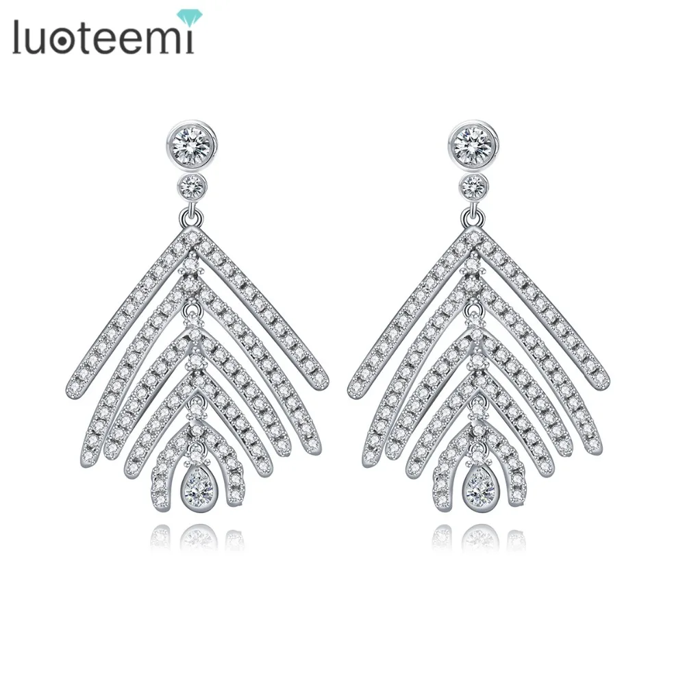 LUOTEEMI Wholesale Free Shipping Women Charm Zircon Feather Stud Earrings Fashion Women Jewelry For Wedding Party
LUOTEEMI Wholesale Free Shipping Women Charm Zircon Feather Stud Earrings Fashion Women Jewelry For Wedding Party
