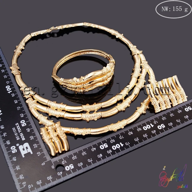 2017 Wholesale European hollow out delicate jewellery sets top quality gold-color rhinestone jewelry set for women
2017 Wholesale European hollow out delicate jewellery sets top quality gold-color rhinestone jewelry set for women