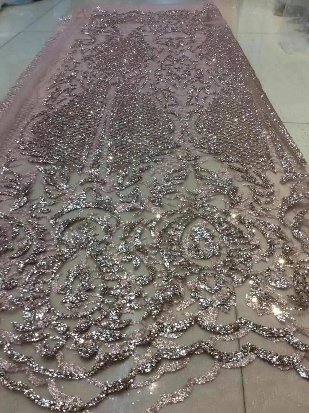 Free shipping stock 5yards/bag HL136# Rose-gold plaid French cloth African cloth lace fabric for bridal wedding dress/sawing
Free shipping stock 5yards/bag HL136# Rose-gold plaid French cloth African cloth lace fabric for bridal wedding dress/sawing
