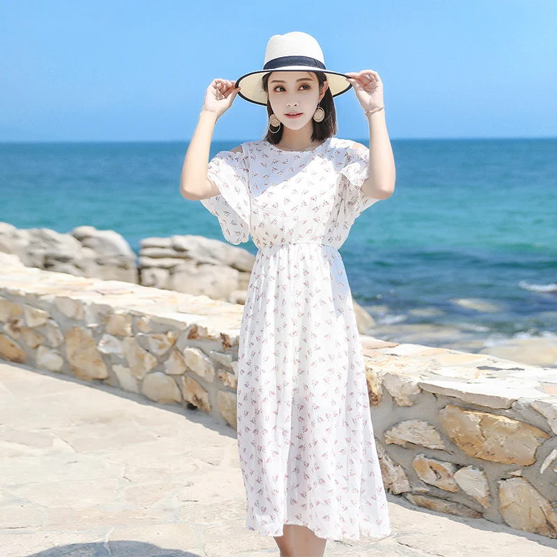 Женское шифоновое платье миди белое пляжное с цветочным принтом и коротким