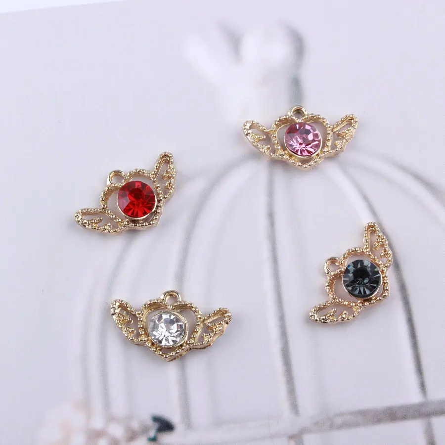 Hot 10pcs Gold Tone Crystal Hollow wings love peach heart charms Alloy Pendants for Bracelet Necklace Hair DIY Jewelry Accessory
Hot 10pcs Gold Tone Crystal Hollow wings love peach heart charms Alloy Pendants for Bracelet Necklace Hair DIY Jewelry Accessory