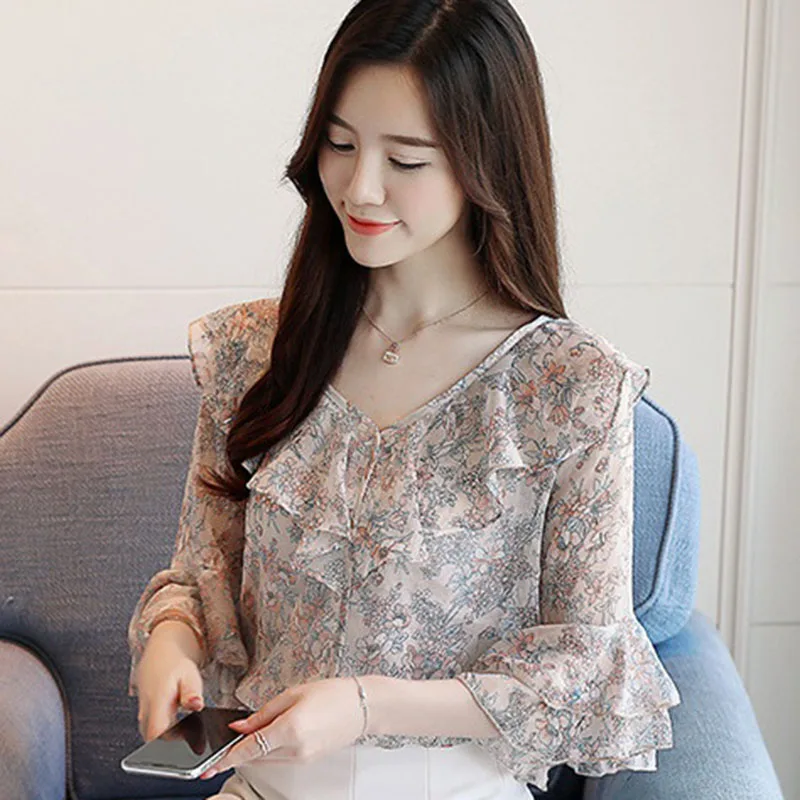 New Women's Shirt Chiffon Shirt V-Neck Short Sleeve Ruffle Floral Loose Summer Chiffon Blouses Casual Elegant Female Tops
New Women's Shirt Chiffon Shirt V-Neck Short Sleeve Ruffle Floral Loose Summer Chiffon Blouses Casual Elegant Female Tops