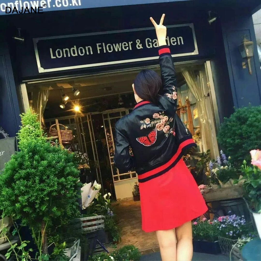 Sheep Skin Head Layer Painting Water Soluble Solid Embroidered Garment Leather Jacket Women High Quality
Sheep Skin Head Layer Painting Water Soluble Solid Embroidered Garment Leather Jacket Women High Quality