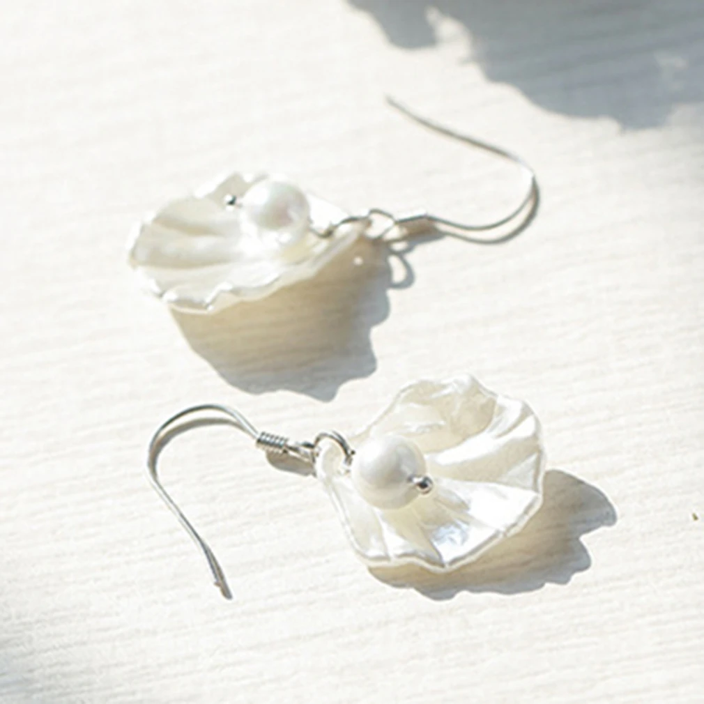 Summer Earrings For Women Pearl Petal Shell Pendant Drop Earings Vintage Oorbellen Female Jewelry Ladies Pendientes Mujer Gifts
Summer Earrings For Women Pearl Petal Shell Pendant Drop Earings Vintage Oorbellen Female Jewelry Ladies Pendientes Mujer Gifts