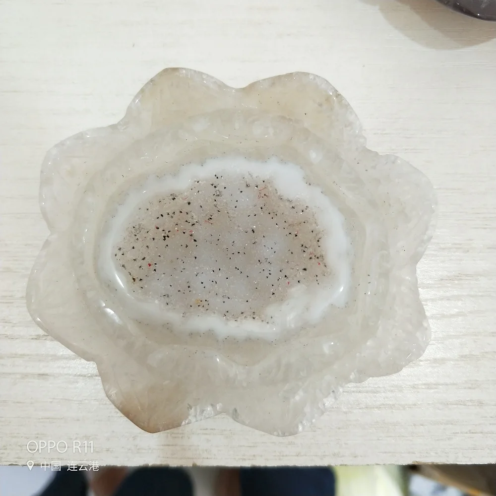 1pcs 200-250g Rare Natural White Agate Geode Carved Lotus Flower. Reiki Natural Stones and Minerals
1pcs 200-250g Rare Natural White Agate Geode Carved Lotus Flower. Reiki Natural Stones and Minerals