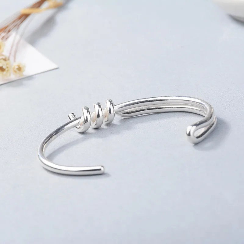 Personality Twist Rope Open Bracelet Simple Popular European and American Bracelet 56mm Glossy Knotting
Personality Twist Rope Open Bracelet Simple Popular European and American Bracelet 56mm Glossy Knotting