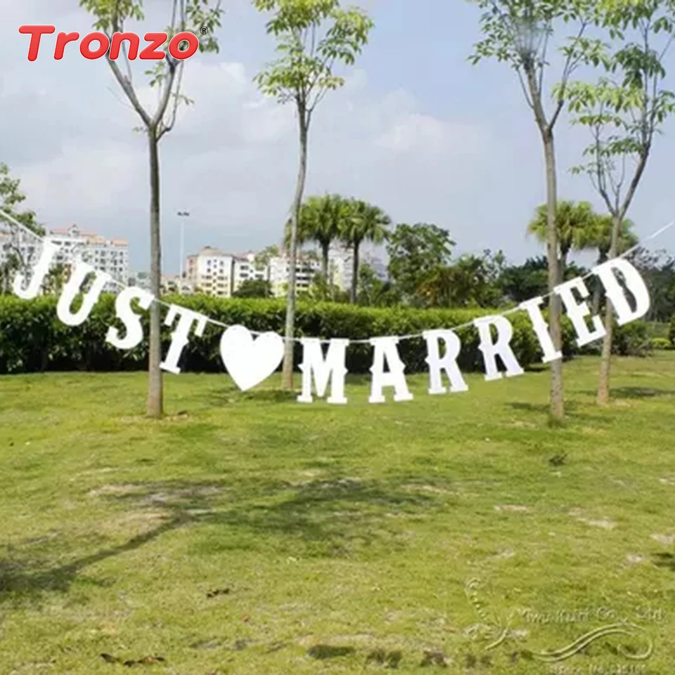 Tronzo Romantic Just Married Banner Wedding Decoration DIY Paper Marriage Garland Wedding Photo booth Flag Wedding Party Supplie
Tronzo Romantic Just Married Banner Wedding Decoration DIY Paper Marriage Garland Wedding Photo booth Flag Wedding Party Supplie