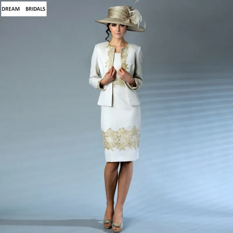 Elegant Knee Length Mother Of The Bride Dresses With Jacket Gold Appliques Elegant Pant Suits 2022 vestidos de novia
Elegant Knee Length Mother Of The Bride Dresses With Jacket Gold Appliques Elegant Pant Suits 2022 vestidos de novia