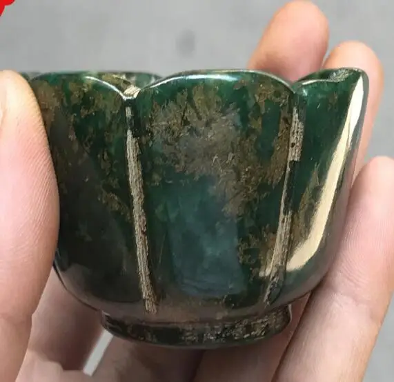 of antique ,hangings and bowls made of antique jades during the Warring States Period Han Ming and Qing Dynasties
of antique ,hangings and bowls made of antique jades during the Warring States Period Han Ming and Qing Dynasties