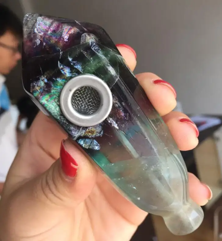 1 pcs 100% natural fluorite pipes as gift
1 pcs 100% natural fluorite pipes as gift