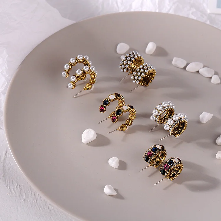 MENGJIQIAO 2019 New Hot Sale Vintage Colorful Rhinestone Small Hoop Earrings Women Fashion Simulated Pearl Semicircle Pendientes
MENGJIQIAO 2019 New Hot Sale Vintage Colorful Rhinestone Small Hoop Earrings Women Fashion Simulated Pearl Semicircle Pendientes