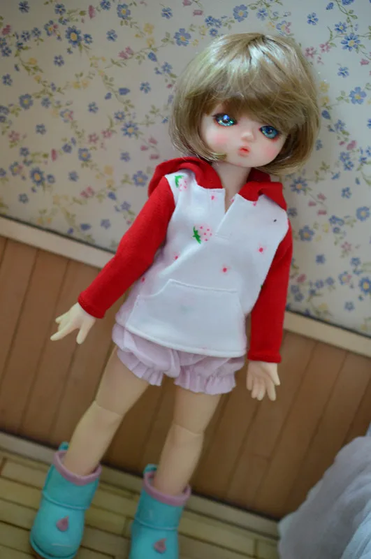 Doll clothes 1/6 BJD hoodie with hat suitable for 1/6 BJD YOSD doll accessories doll clothes doll coat
Doll clothes 1/6 BJD hoodie with hat suitable for 1/6 BJD YOSD doll accessories doll clothes doll coat