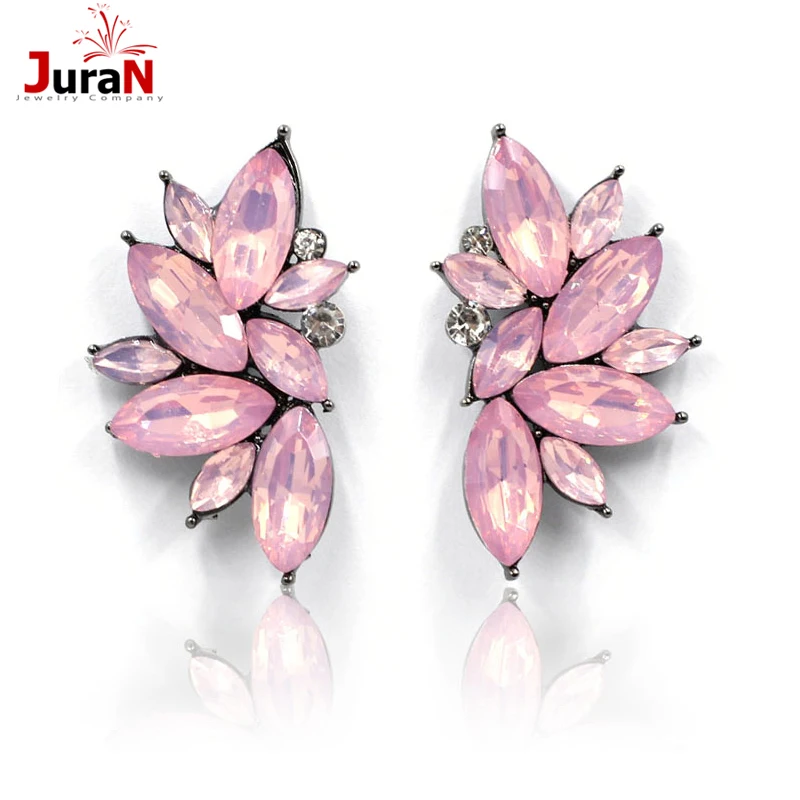 JURAN Fashion Gem Crystal Leaf Stud Earrings For Women Trendy Brand Party Earrings Jewelry Popular Gift E2205 2022 Trend New
JURAN Fashion Gem Crystal Leaf Stud Earrings For Women Trendy Brand Party Earrings Jewelry Popular Gift E2205 2022 Trend New