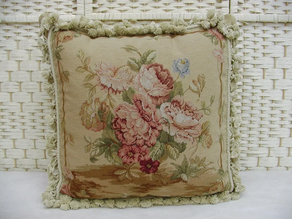 FREE SHIPPING 15K 18"x18" Needlepoint pillow, handknotted cushion with floral designs no insertion
FREE SHIPPING 15K 18"x18" Needlepoint pillow, handknotted cushion with floral designs no insertion