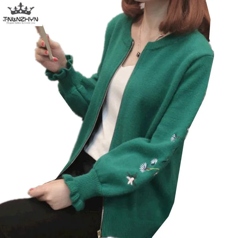 TNLNZHYN Women clothing Sweater coat autumn new Fashion loose large size long-sleeved casual Female Cardigan Sweater coat QW33
TNLNZHYN Women clothing Sweater coat autumn new Fashion loose large size long-sleeved casual Female Cardigan Sweater coat QW33