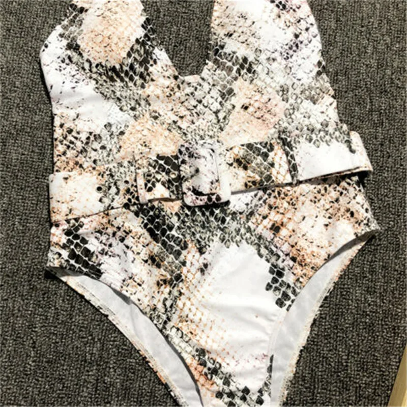2019 Sexy Leopard Printed Bikini Vintage Bathing Suit Push-Up Padded Beachwear One-piece Swimwear Sleeveless Backless Swimsuit
2019 Sexy Leopard Printed Bikini Vintage Bathing Suit Push-Up Padded Beachwear One-piece Swimwear Sleeveless Backless Swimsuit