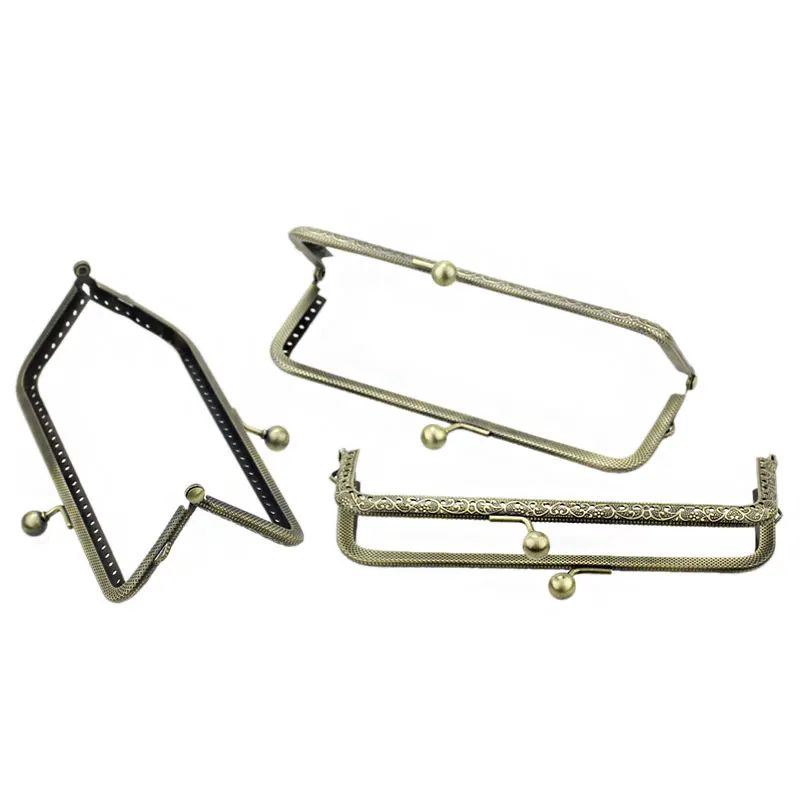 1Pc Kiss Clasps Lock Rectangle Frame Flower Carved Metal Bronze Tone For Coin Purse Bags Handle DIY Making Accessories 15.5x7cm
1Pc Kiss Clasps Lock Rectangle Frame Flower Carved Metal Bronze Tone For Coin Purse Bags Handle DIY Making Accessories 15.5x7cm