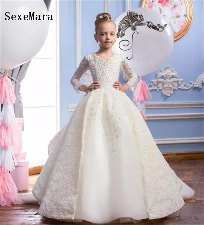 Luxury Long Sleeves First Communion Dress Lace Pearls Ball Gown Tiered Satin Flower Girl Dress Kids Birthday Gown White Ivory
Luxury Long Sleeves First Communion Dress Lace Pearls Ball Gown Tiered Satin Flower Girl Dress Kids Birthday Gown White Ivory
