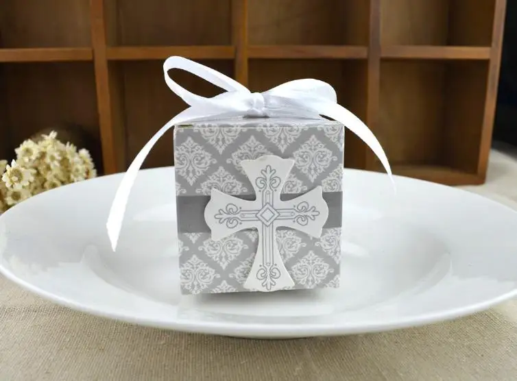 1000pcs/lot fedex fast free shipping wedding party cross candy box paper chocolate cross box 5.3cm*5.3cm*5.4cm
1000pcs/lot fedex fast free shipping wedding party cross candy box paper chocolate cross box 5.3cm*5.3cm*5.4cm