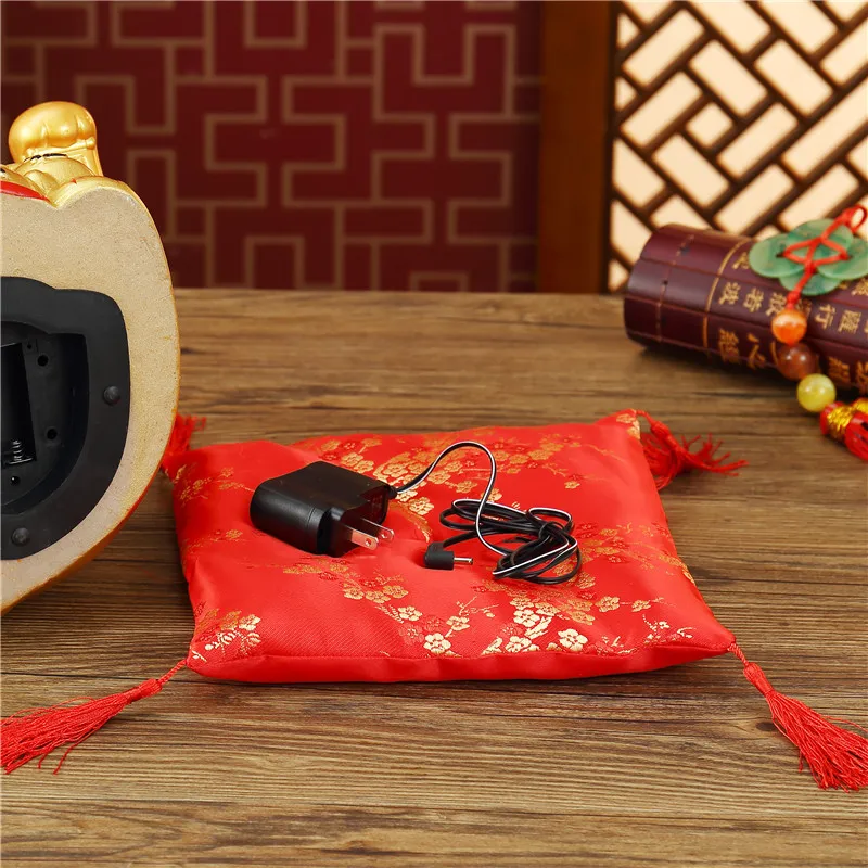 The golden hand electric cat business gifts ceramic ornaments large wave voice cat induction
The golden hand electric cat business gifts ceramic ornaments large wave voice cat induction
