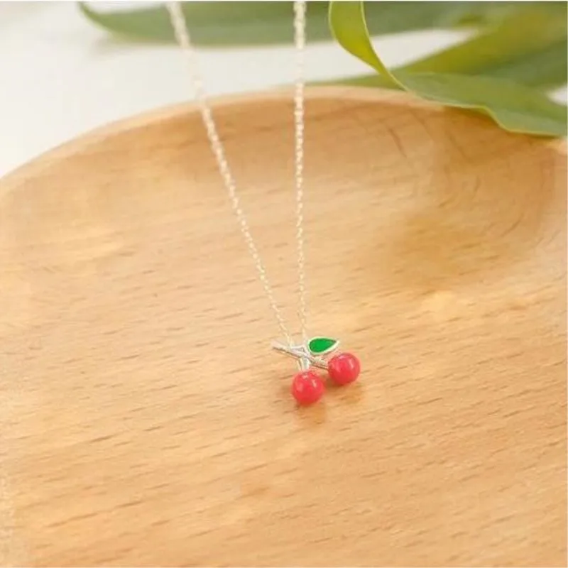 Korean Fasion Fruit Female Exquisite 925 Sterling Silver Jewelry Cherry Clavicle Chain Female Temperament Pendant Necklaces N139
Korean Fasion Fruit Female Exquisite 925 Sterling Silver Jewelry Cherry Clavicle Chain Female Temperament Pendant Necklaces N139