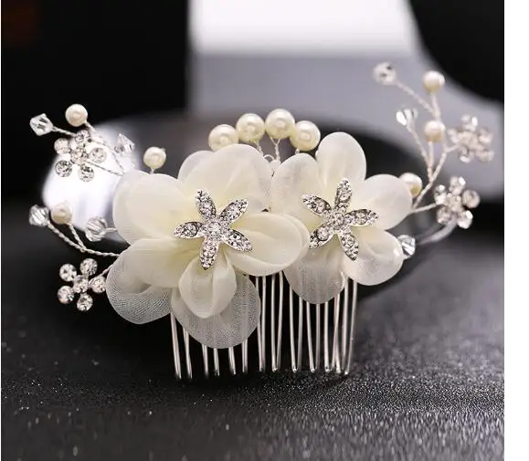1pcs/lot Wedding Hair Accessories For Bride Elegant Flower Plant With Rhinestone Hair comb Pearl Hair Jewelry
1pcs/lot Wedding Hair Accessories For Bride Elegant Flower Plant With Rhinestone Hair comb Pearl Hair Jewelry