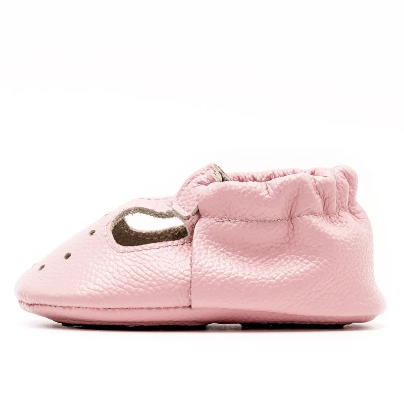 2020 First Walkers Shoes Baby Shoes Genuine Leather Baby Moccasins Hard Sole Baby Boys Girls Shoes Hollow Water Drops style
2020 First Walkers Shoes Baby Shoes Genuine Leather Baby Moccasins Hard Sole Baby Boys Girls Shoes Hollow Water Drops style