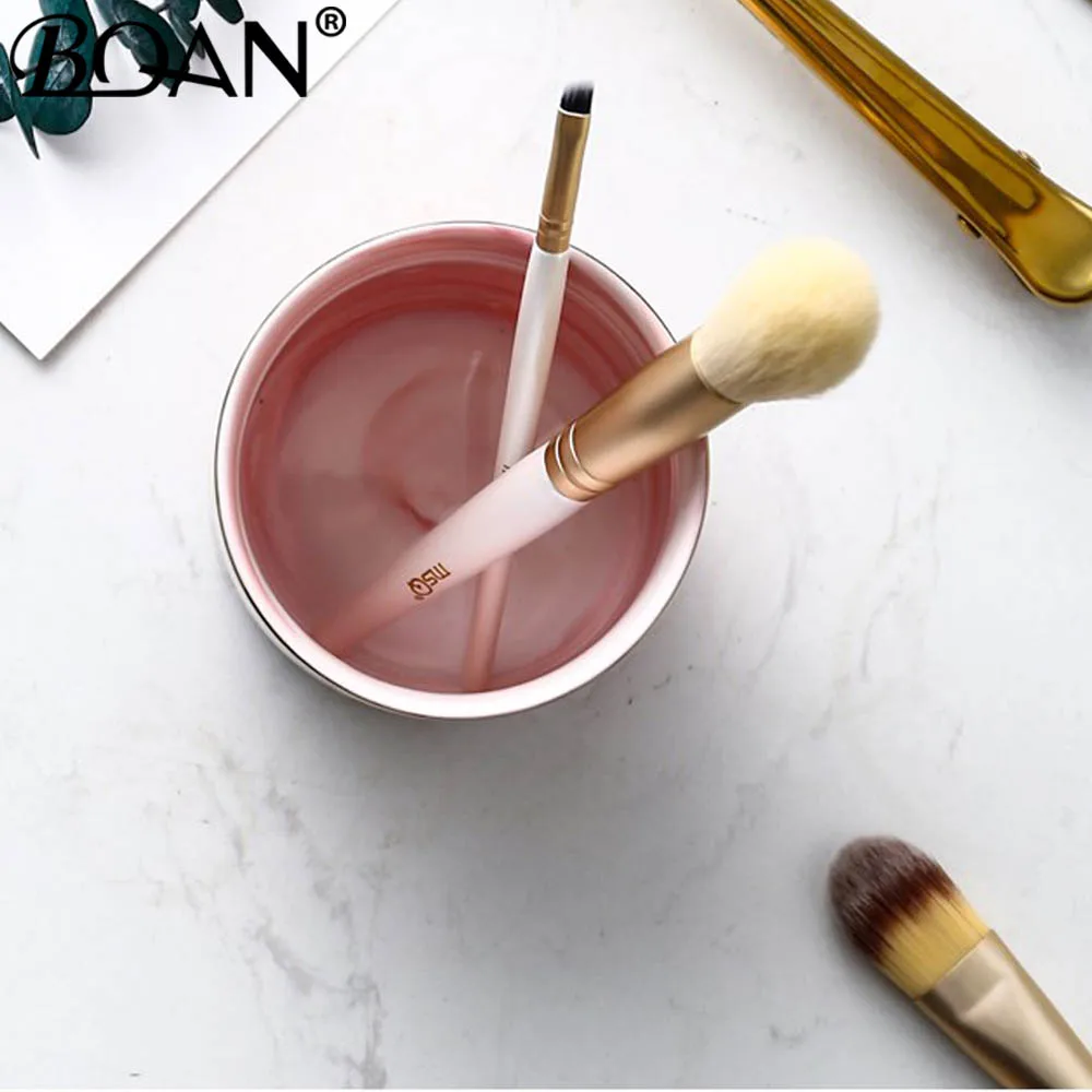 Marble Hole Acrylic Gel Nail Brushes Holder Heart Round Stand Makeup Brush Holder For Displaying Nail Art Manicure
Marble Hole Acrylic Gel Nail Brushes Holder Heart Round Stand Makeup Brush Holder For Displaying Nail Art Manicure