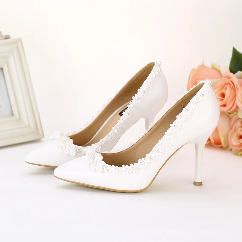 White pearl lace flower pointed toe bridal shoes classical thin heels high-heeled shoes formal dress shoes
White pearl lace flower pointed toe bridal shoes classical thin heels high-heeled shoes formal dress shoes