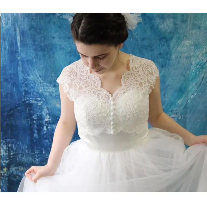 Vintage Bridal Jacket With Cap Sleeve Bolero V Neck Lace Up Custom Made Wrap Bride Accessories For Wedding Dress Jackets
Vintage Bridal Jacket With Cap Sleeve Bolero V Neck Lace Up Custom Made Wrap Bride Accessories For Wedding Dress Jackets