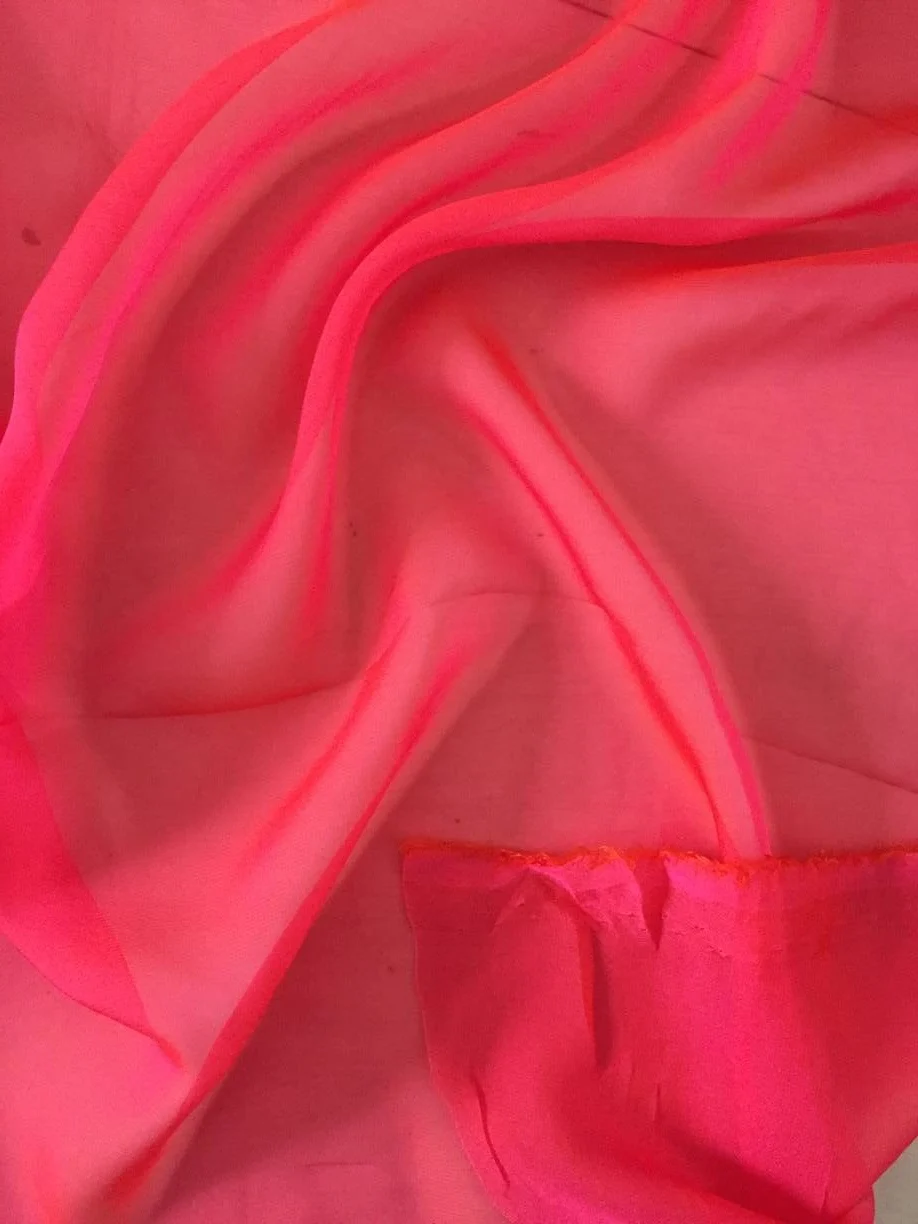 Chiffon Fabric Plain Woven Solid Dyed 150cm Width Soft Cheap Price for Dress Lining DG01
Chiffon Fabric Plain Woven Solid Dyed 150cm Width Soft Cheap Price for Dress Lining DG01