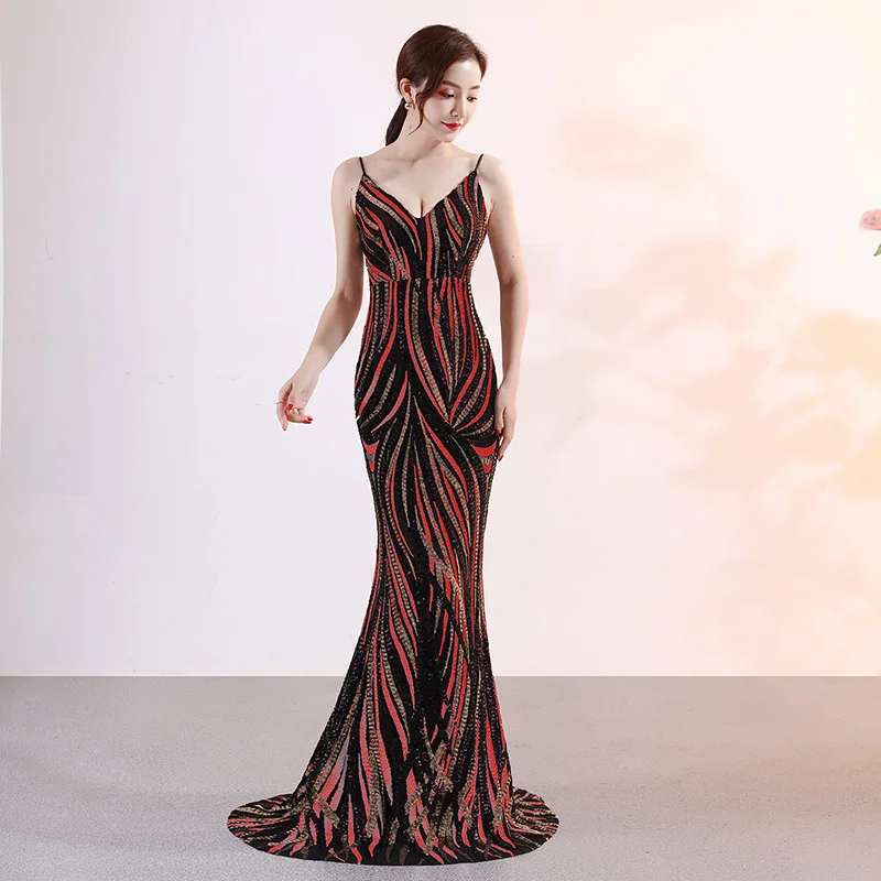 Black & Red Striped Sequined Deep V Neck Spaghetti Strap Sexy Club Wear Night Party Dress Long Elegant Special Occasion Dresses
Black & Red Striped Sequined Deep V Neck Spaghetti Strap Sexy Club Wear Night Party Dress Long Elegant Special Occasion Dresses