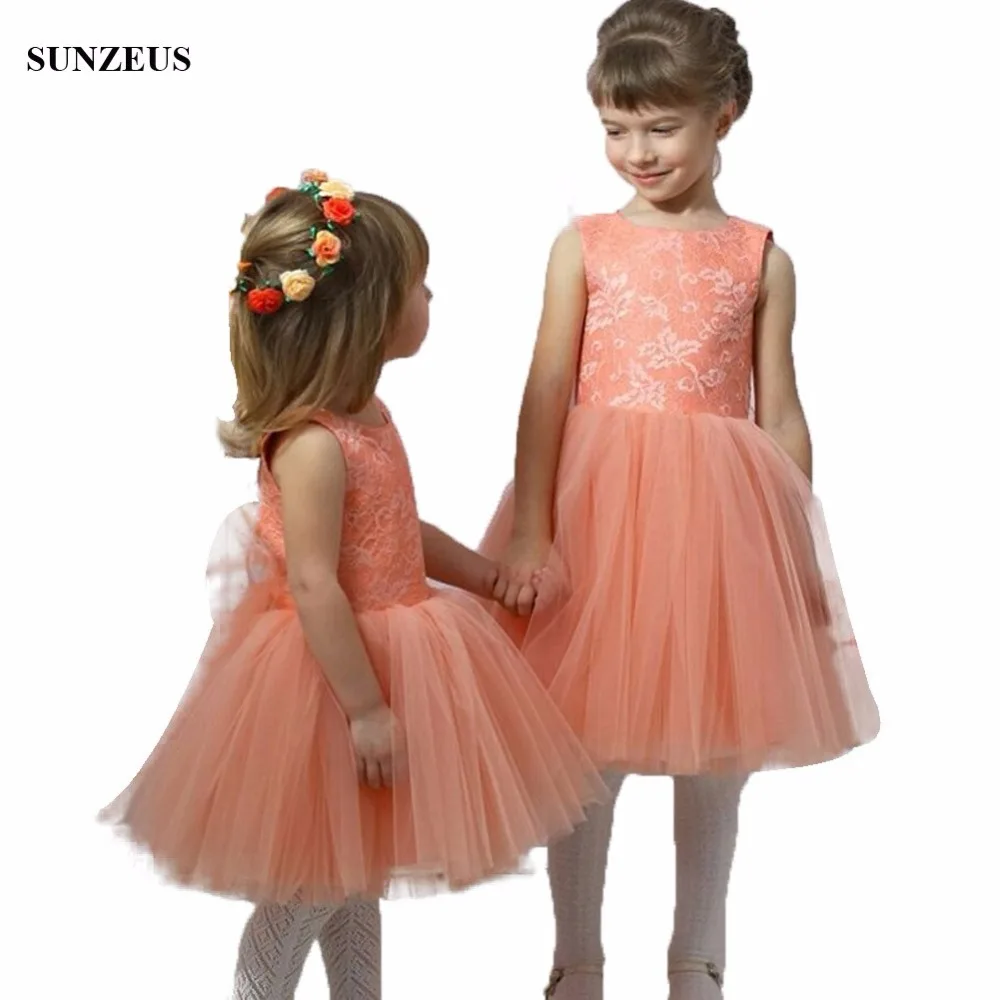 Coral Flower Girl Dresses 2022 New A-line Lace Kids Wedding Party Gowns Knee Length Tulle Children Dress keyhole back FLG032
Coral Flower Girl Dresses 2022 New A-line Lace Kids Wedding Party Gowns Knee Length Tulle Children Dress keyhole back FLG032