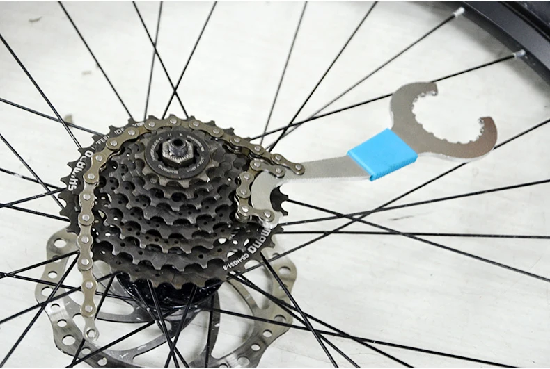 SDYITN Bicycle repair tools multi-function hexagonal pull code removal shaft three-in-one split flywheel tool spoke wrench
SDYITN Bicycle repair tools multi-function hexagonal pull code removal shaft three-in-one split flywheel tool spoke wrench