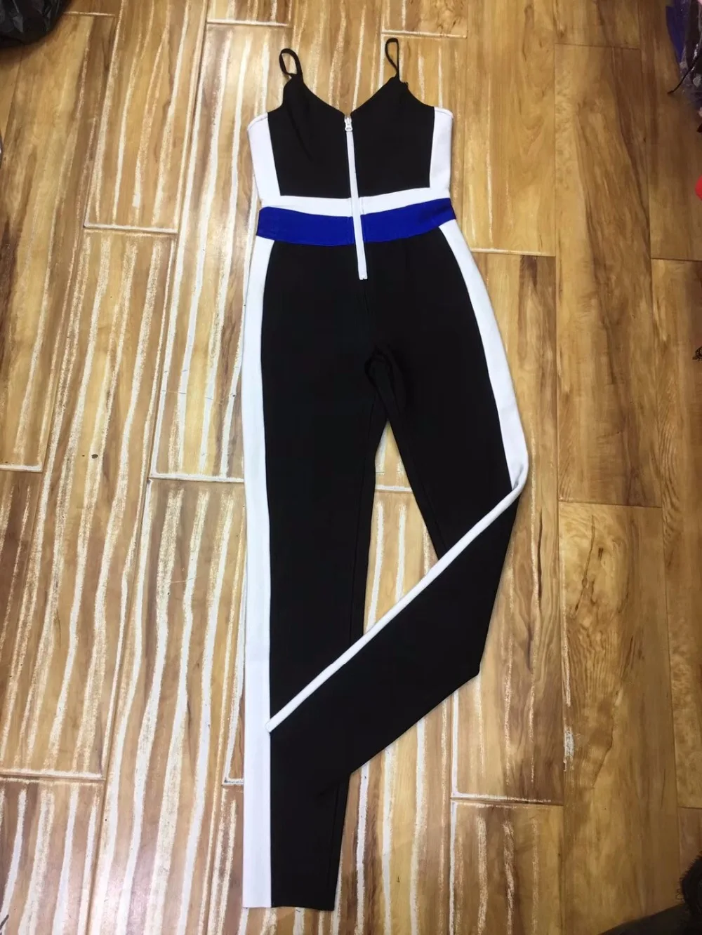 Blue black white v-neck Spaghetti Strap Women summer sexy Bandage Jumpsuit Knitted Full Length 2018 Skinny Bodysuit jumpsuits
Blue black white v-neck Spaghetti Strap Women summer sexy Bandage Jumpsuit Knitted Full Length 2018 Skinny Bodysuit jumpsuits