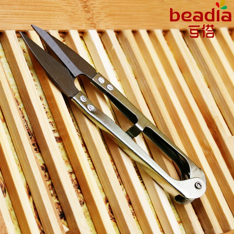 Beadia Fashion Red color Selling beaded Scissors,mini scissors,thread scissor Tools DIY 10cm TJA001-00
Beadia Fashion Red color Selling beaded Scissors,mini scissors,thread scissor Tools DIY 10cm TJA001-00