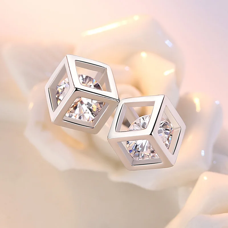 100% 925 sterling silver fashion shiny crystal square ladies stud earrings women female jewelry wholesale anti allergy cheap
100% 925 sterling silver fashion shiny crystal square ladies stud earrings women female jewelry wholesale anti allergy cheap
