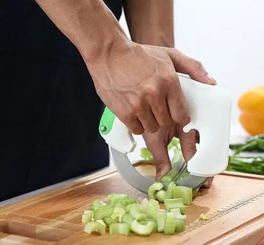 Вращающийся нож, круговой кухонный резак, колесный нож для пиццы, Кондитерский Резак, измельчитель овощей
Вращающийся нож, круговой кухонный резак, колесный нож для пиццы, Кондитерский Резак, измельчитель овощей