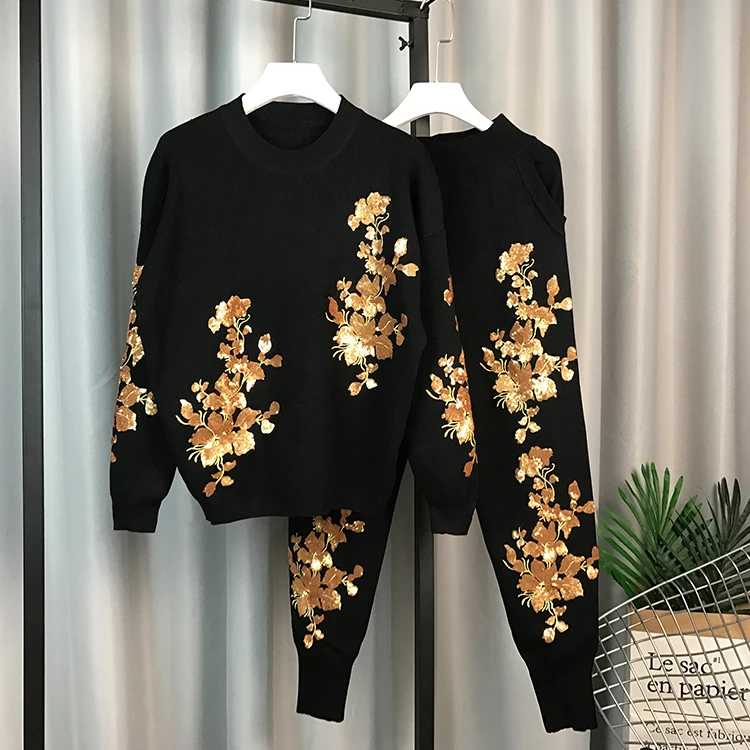 Europe Spring Winter Knitwear Clothing Sets Women Fashion Gold Thread Flower Embroidery Sweater + Long Harlan Trousers Set 2018
Europe Spring Winter Knitwear Clothing Sets Women Fashion Gold Thread Flower Embroidery Sweater + Long Harlan Trousers Set 2018