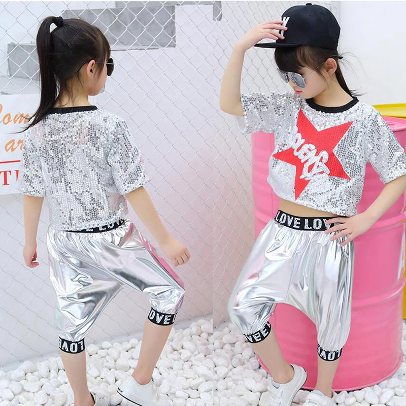 Girls Boys Sequin Ballroom Jazz Hip Hop Dance Competition Costume Set T Shirt Tops Pants for Kids Dancing Clothes Wear Outfits
Girls Boys Sequin Ballroom Jazz Hip Hop Dance Competition Costume Set T Shirt Tops Pants for Kids Dancing Clothes Wear Outfits