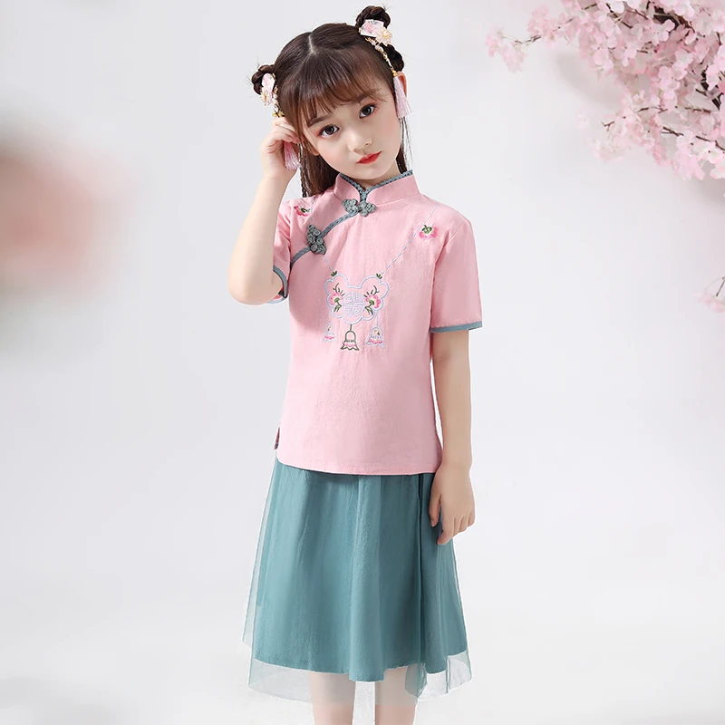 Новый костюм Hanfu, летняя одежда в китайском стиле, Детский костюм для подиума, выступления на сцене, китайский древний народный танцевальный...
Новый костюм Hanfu, летняя одежда в китайском стиле, Детский костюм для подиума, выступления на сцене, китайский древний народный танцевальный...