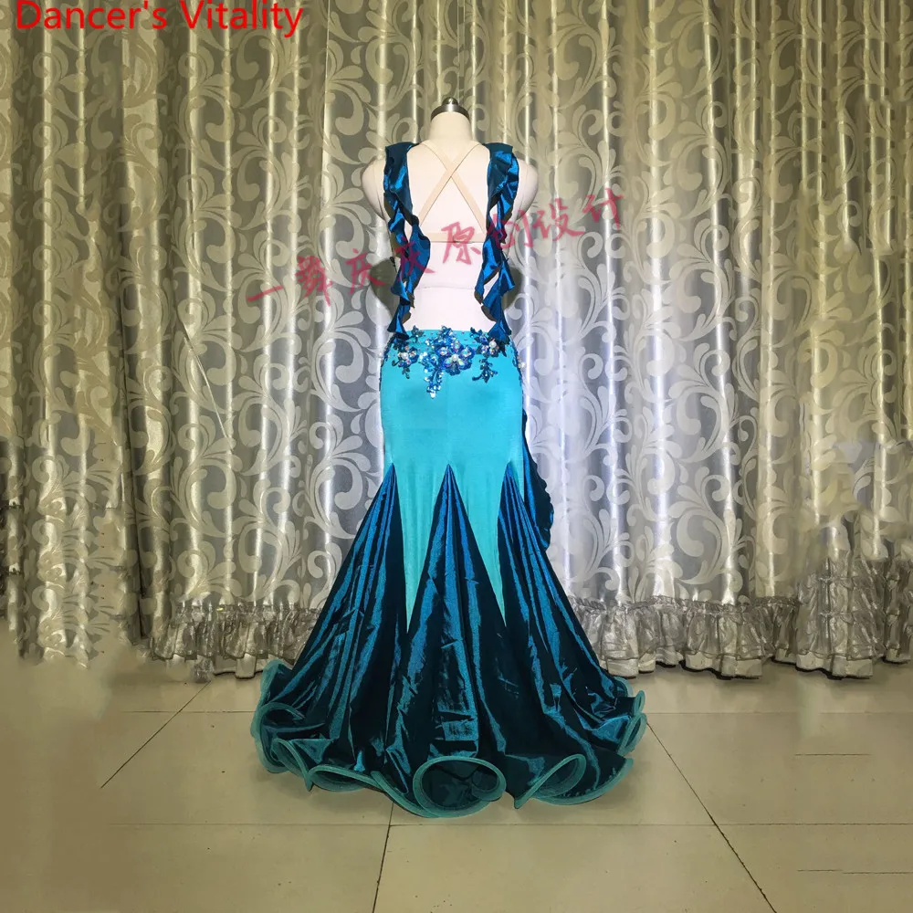 Customized Belly Dance Luxurious Bra Splicing Sexy Split Skirt Set Women Oriental Indian Dance Competition Performance Costume
Customized Belly Dance Luxurious Bra Splicing Sexy Split Skirt Set Women Oriental Indian Dance Competition Performance Costume